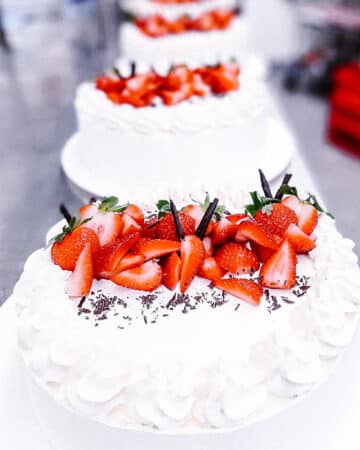 Juhlapalvelu Remar, catering-palvelu, pitopalvelu kuopio, juhlapalvelu, juhlatarjoilut, täytekakku, kakku juhliin, suklaakakku